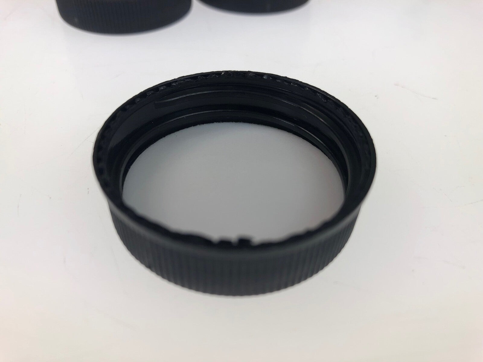 Screw Cap 38mm plastic Pkt 20 for flagons